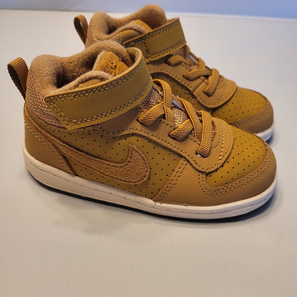 Nike Toddler Tan High-Top Sneakers